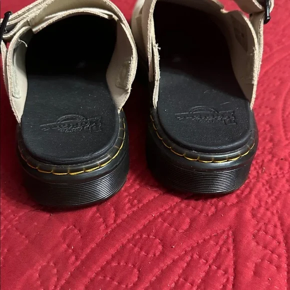 Dr. Martens Carlson mules size 8 women’s - Picture 3 of 5